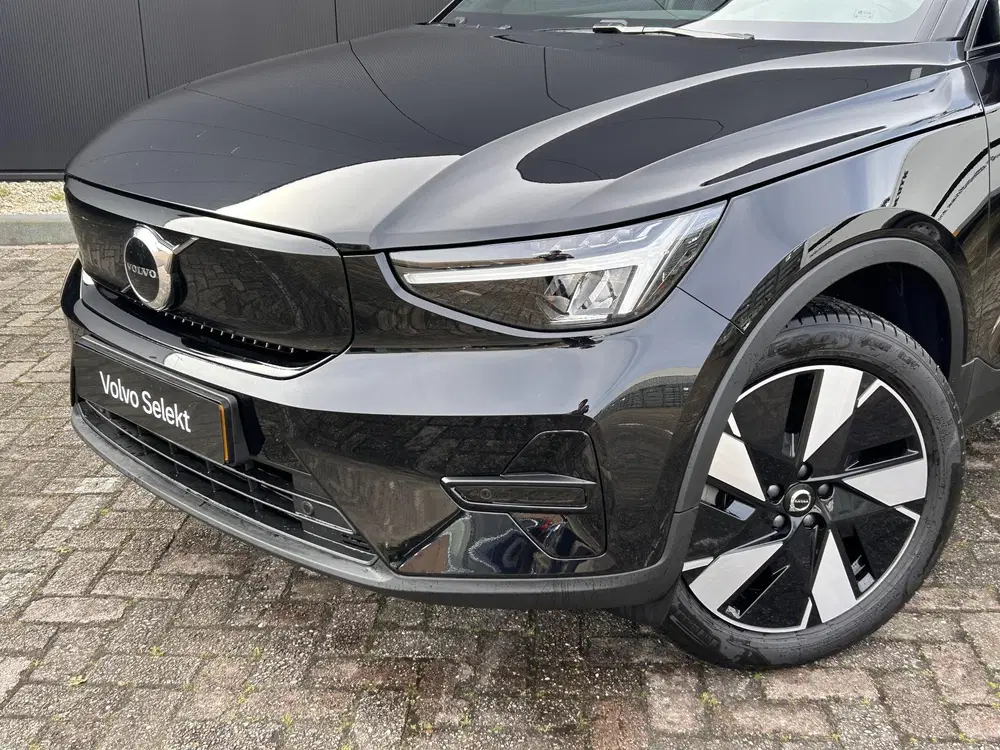Volvo EX40 Single Motor Extended Range Plus 82 kWh Eu uit 2026, foto 3