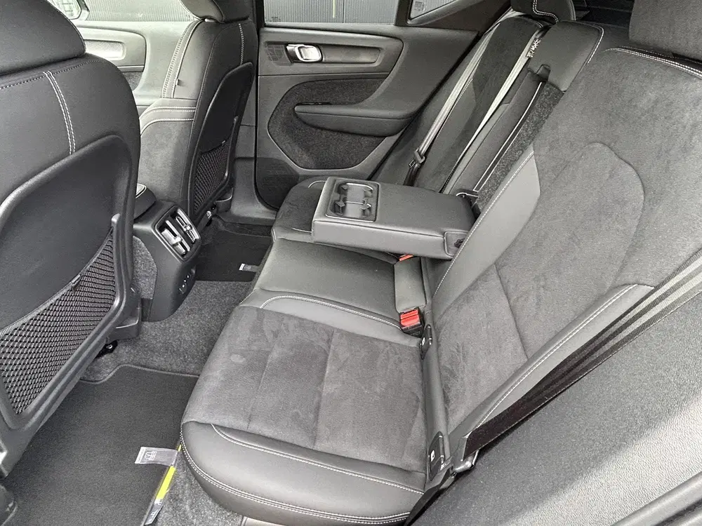 Volvo EX40 Single Motor Extended Range Plus 82 kWh Eu uit 2026, foto 8