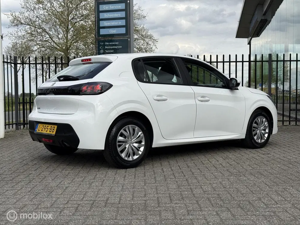 Peugeot 208 1.2 PureTech Active Carplay uit 2021, foto 4