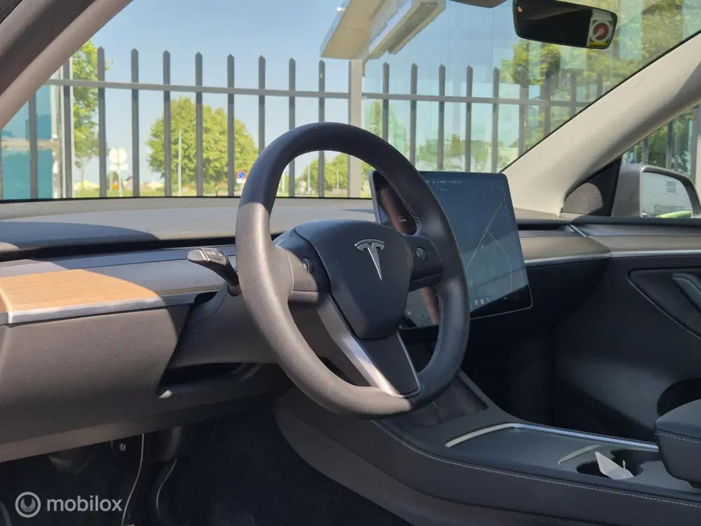 Tesla Model Y Long Range AWD 75 kWh SoH 92% uit 2021, foto 13