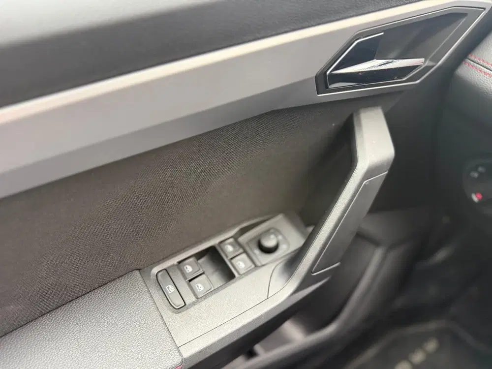 SEAT Arona 1.5 TSI FR navi keyless virtual (bj 2021) uit 2021, foto 15