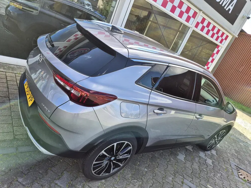 Opel Grandland 1.6 Turbo Hybrid Innovation uit 2020, foto 11