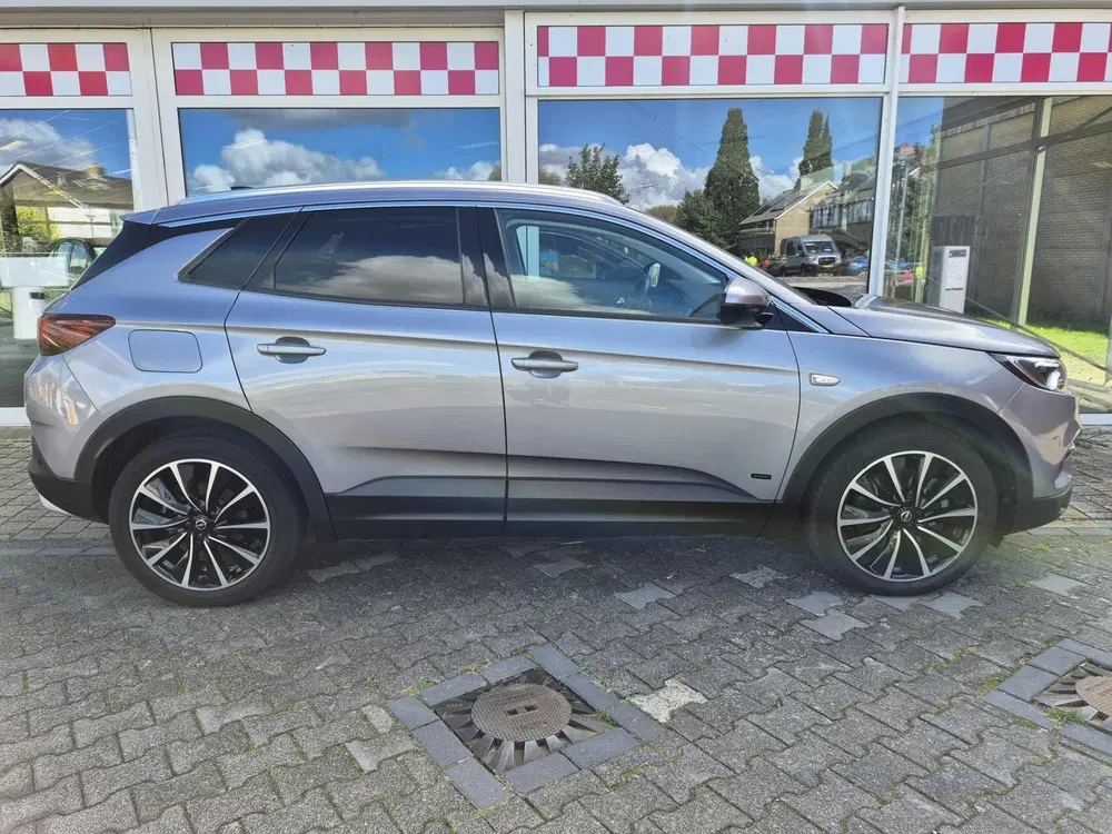 Opel Grandland 1.6 Turbo Hybrid Innovation uit 2020, foto 13