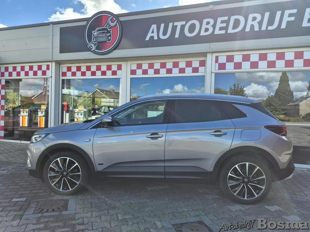 Opel Grandland 1.6 Turbo Hybrid Innovation uit 2020, foto 3