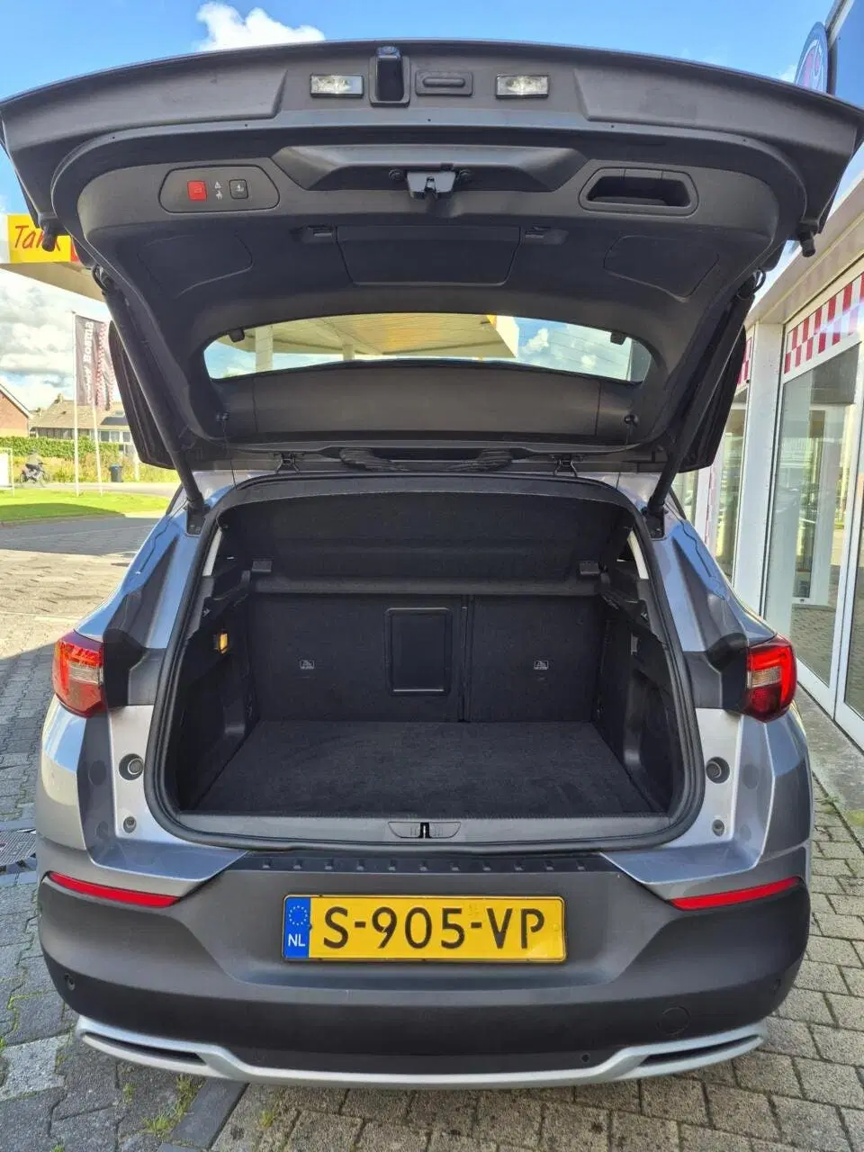 Opel Grandland 1.6 Turbo Hybrid Innovation uit 2020, foto 9