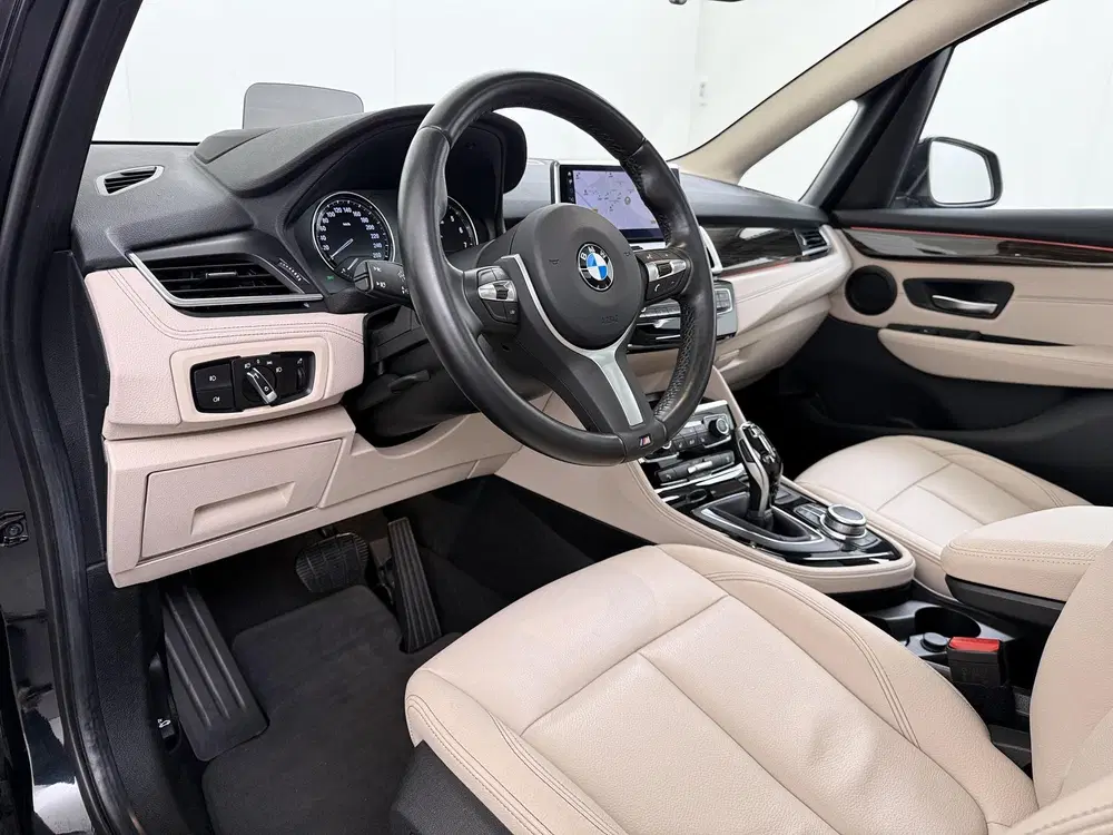 BMW 2-serie Active Tourer 218i Panoramadak uit 2022, foto 14