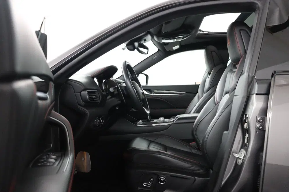 Maserati Levante 3.8 V8 GTS uit 2021, foto 13