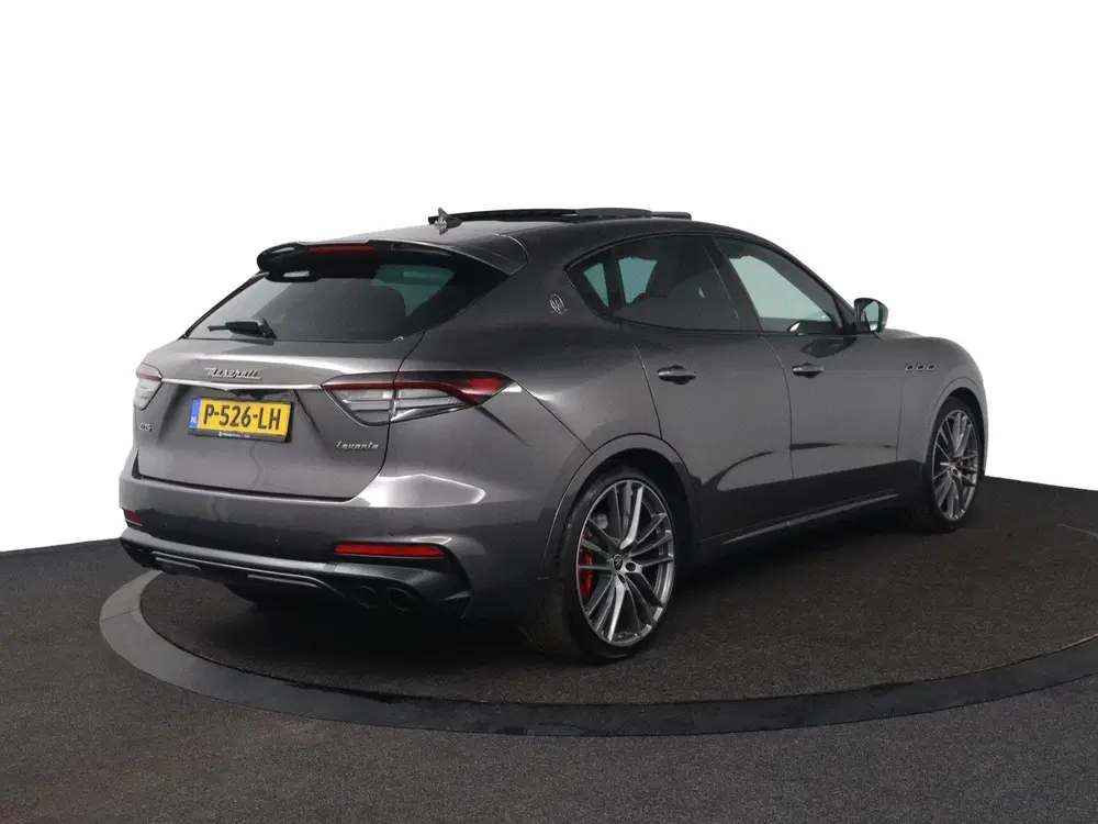 Maserati Levante 3.8 V8 GTS uit 2021, foto 3
