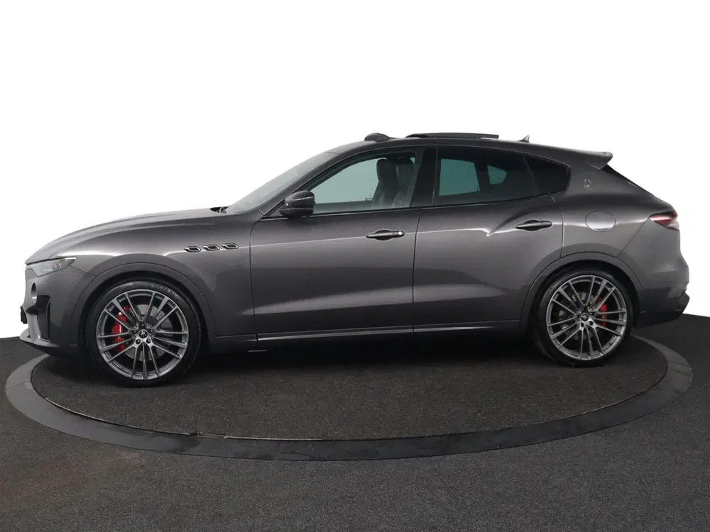 Maserati Levante 3.8 V8 GTS uit 2021, foto 4