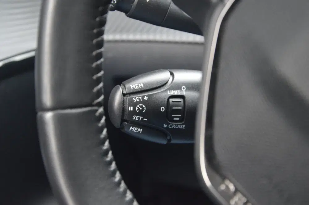 Peugeot 208 EV Active Pack 50 kWh uit 2021, foto 13