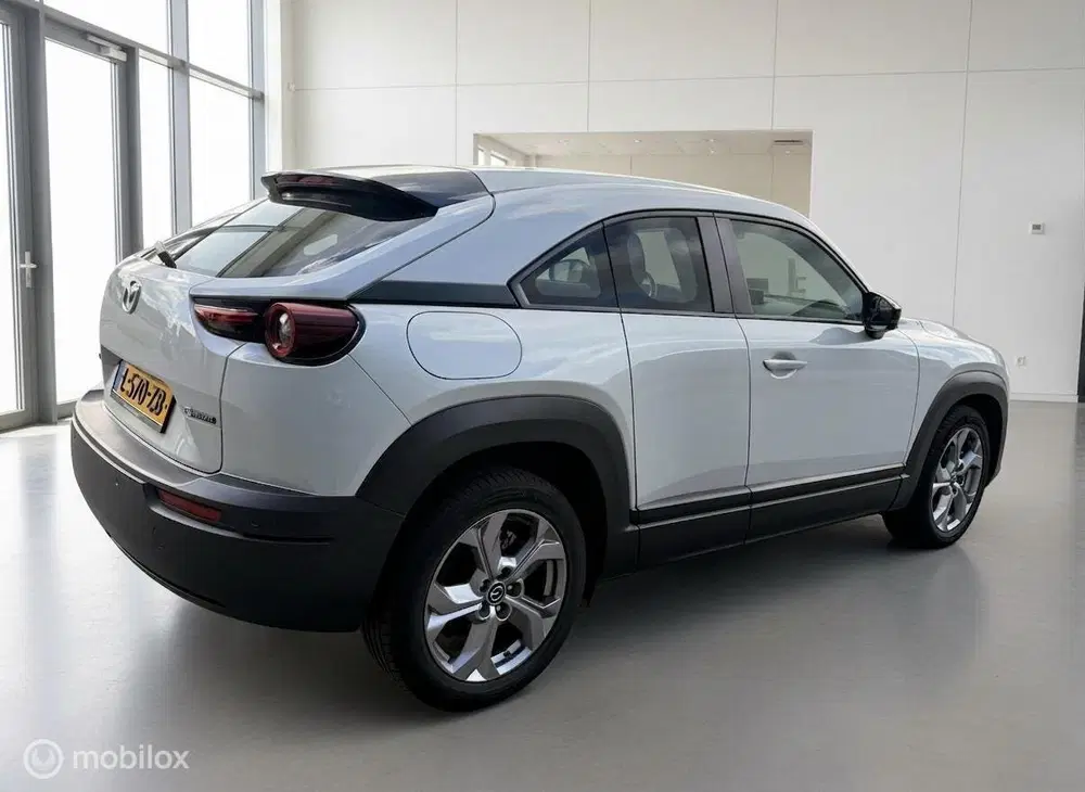 Mazda MX-30 e-SkyActiv 145 uit 2021, foto 11