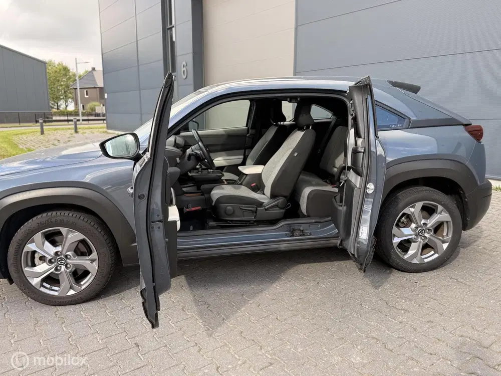 Mazda MX-30 e-SkyActiv 145 36 kWh uit 2021, foto 15