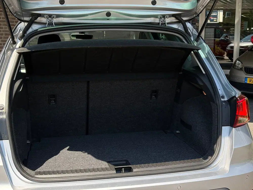 SEAT Arona 1.0 TSI Style Business Intense uit 2019, foto 5