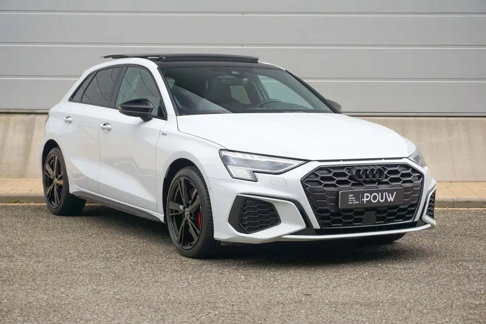Audi A3 45 TFSIe 245pk PHEV S edition Competition uit 2023, foto 10