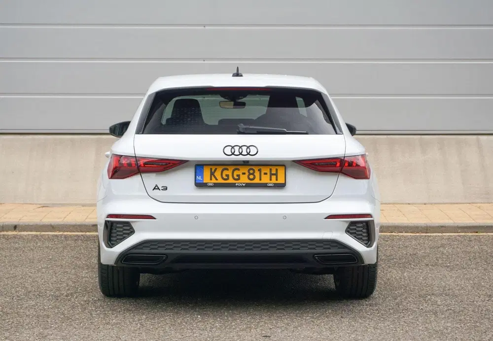 Audi A3 45 TFSIe 245pk PHEV S edition Competition uit 2023, foto 11