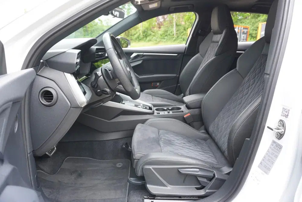 Audi A3 45 TFSIe 245pk PHEV S edition Competition uit 2023, foto 4