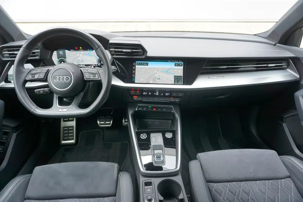 Audi A3 45 TFSIe 245pk PHEV S edition Competition uit 2023, foto 5