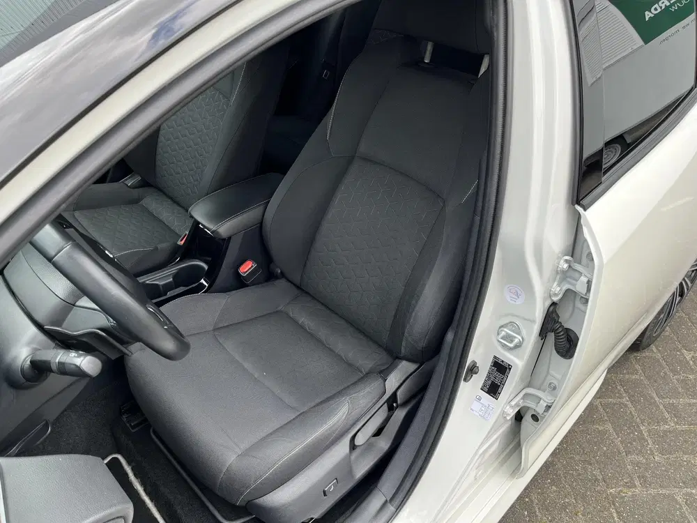 Toyota Corolla 2.0 Hybrid Executive uit 2019, foto 7