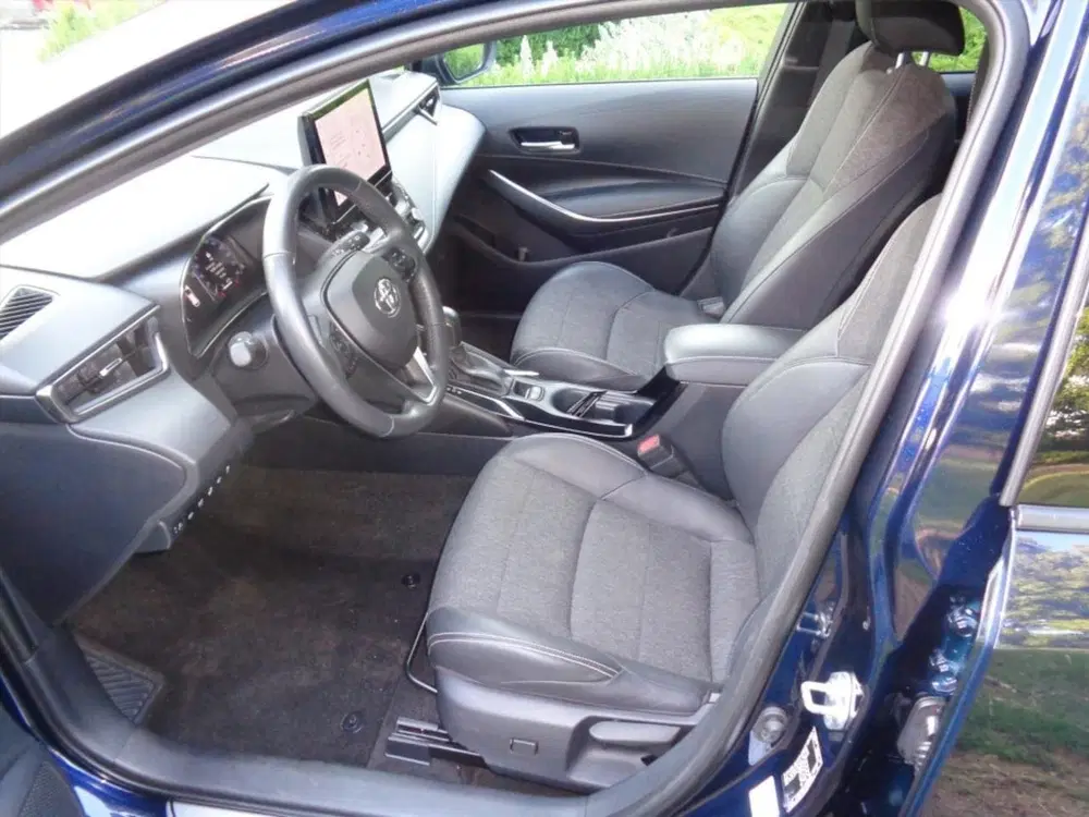 Toyota Corolla Hybrid 140 Business Plus uit 2023, foto 13