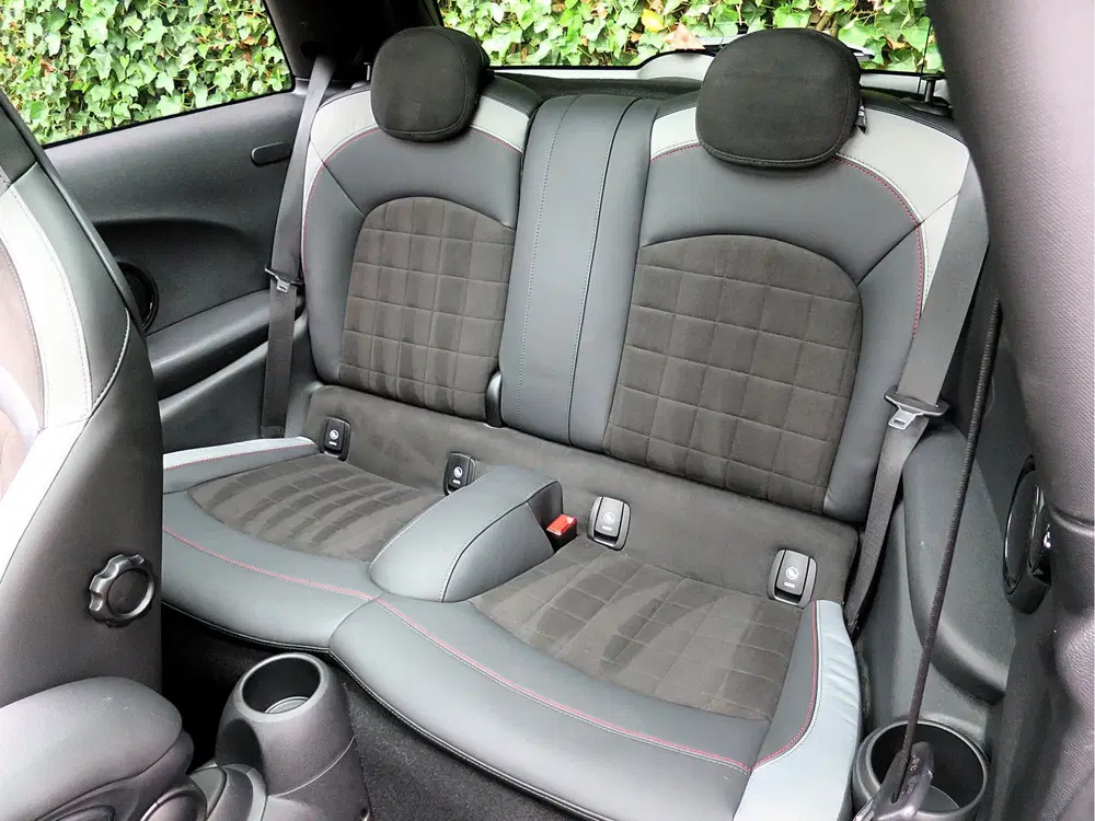 Mini John Cooper Works 2.0 Chili F56 LCI aut NL-auto uit 2021, foto 15