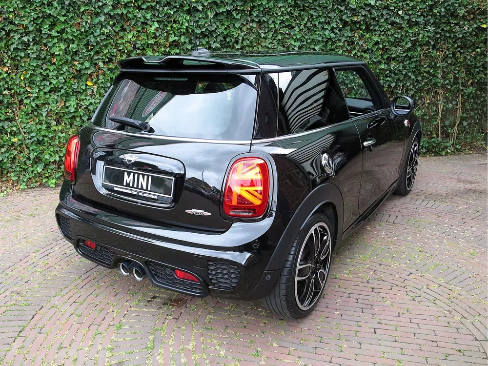 Mini John Cooper Works 2.0 Chili F56 LCI aut NL-auto uit 2021, foto 2