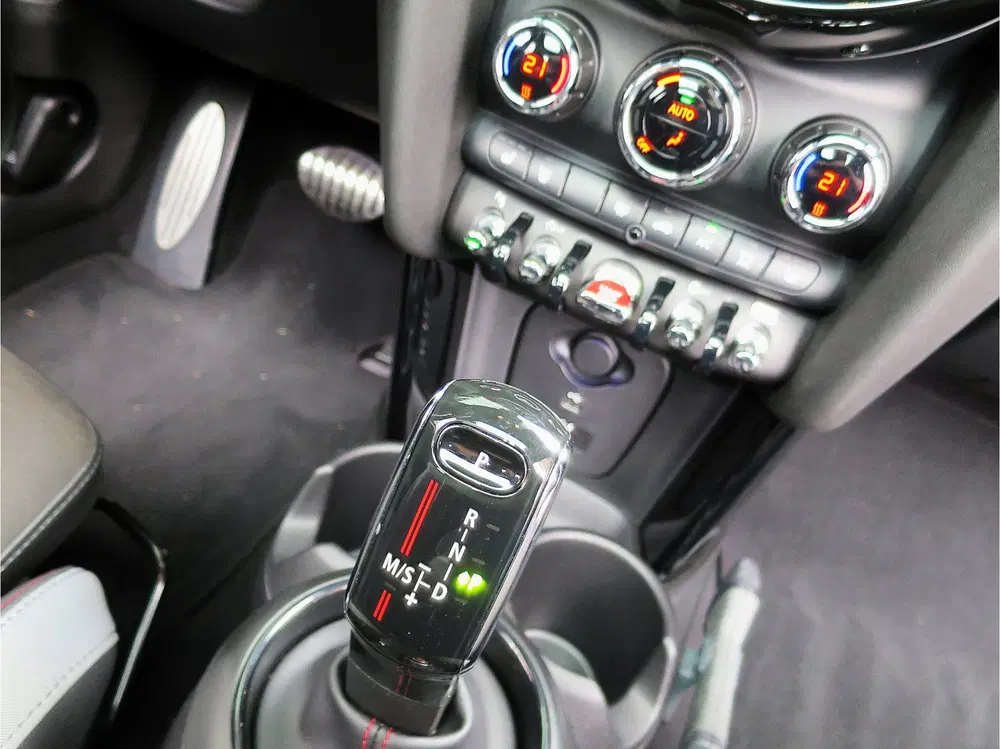 Mini John Cooper Works 2.0 Chili F56 LCI aut NL-auto uit 2021, foto 4