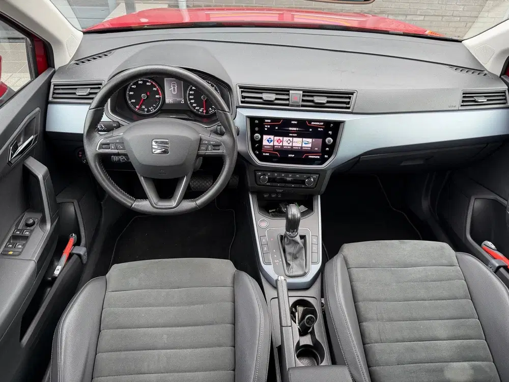 SEAT Arona 1.0 TSI Style Business Intense uit 2019, foto 13