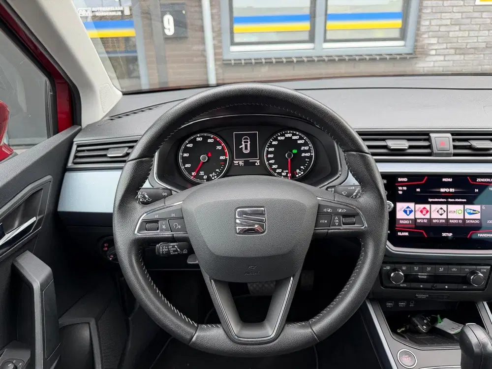 SEAT Arona 1.0 TSI Style Business Intense uit 2019, foto 15