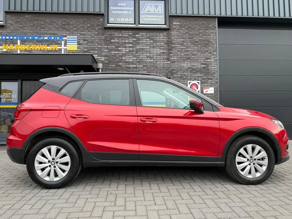 SEAT Arona 1.0 TSI Style Business Intense uit 2019, foto 4