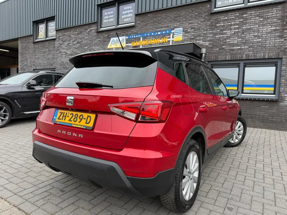 SEAT Arona 1.0 TSI Style Business Intense uit 2019, foto 5