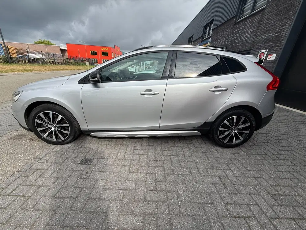 Volvo V40 Cross Country 1.5 T3 Summum uit 2019, foto 9