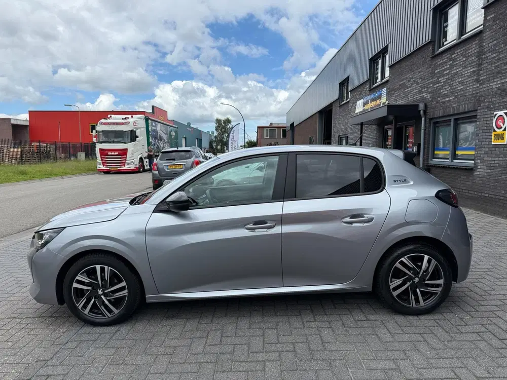 Peugeot 208 75PK Style uit 2023, foto 9