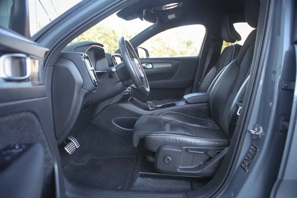 Volvo XC40 Recharge P8 AWD uit 2020, foto 11