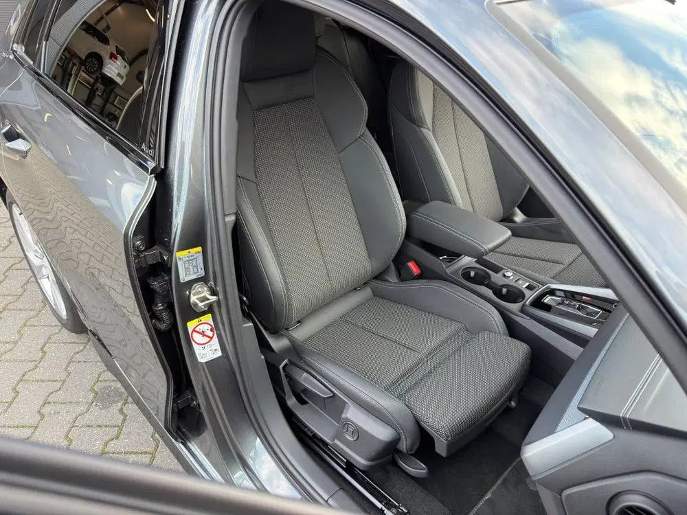 Audi A3 45 TFSI e S edt Comp uit 2025, foto 11