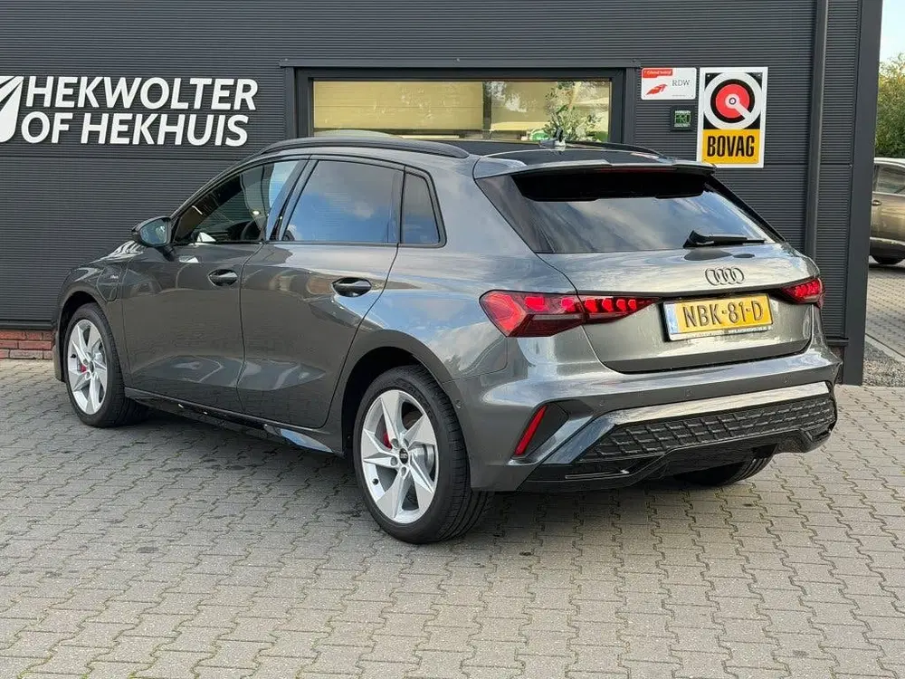 Audi A3 45 TFSI e S edt Comp uit 2025, foto 3