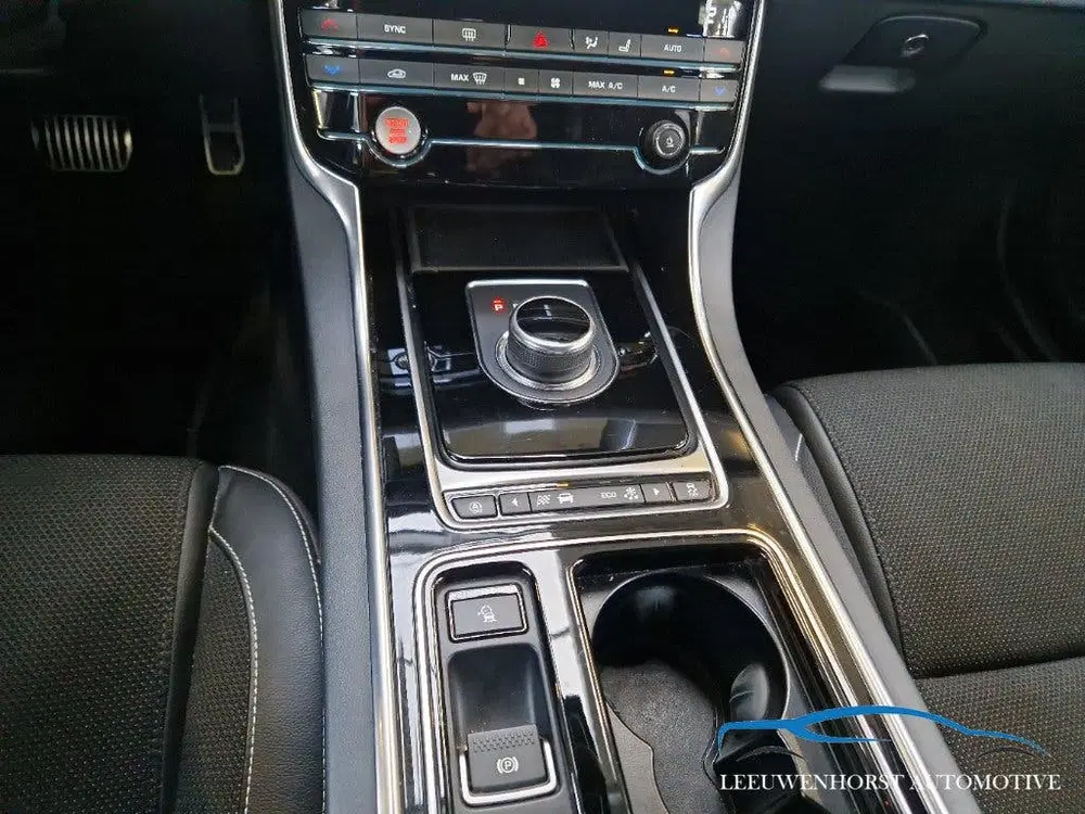 Jaguar XF 2.0t Premium Sport Edition NL-dealer au uit 2019, foto 12