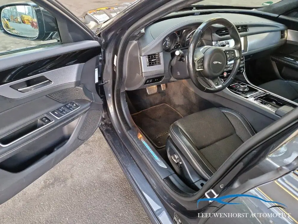 Jaguar XF 2.0t Premium Sport Edition NL-dealer au uit 2019, foto 15