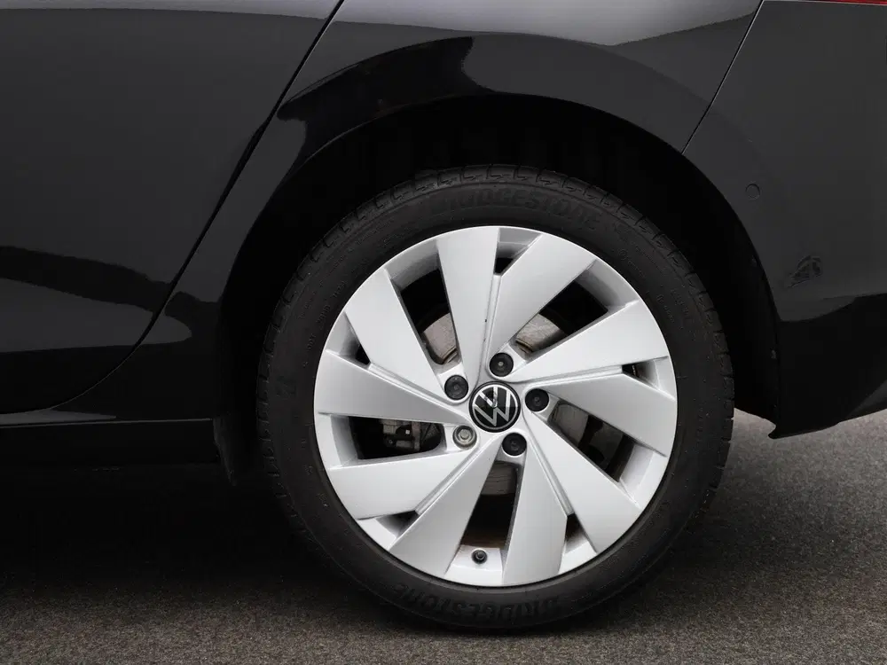Volkswagen Golf 1.5 eHybrid Life Edition uit 2025, foto 13