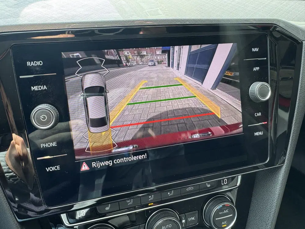 Volkswagen Passat 1.5 TSI Business ACC uit 2020, foto 10