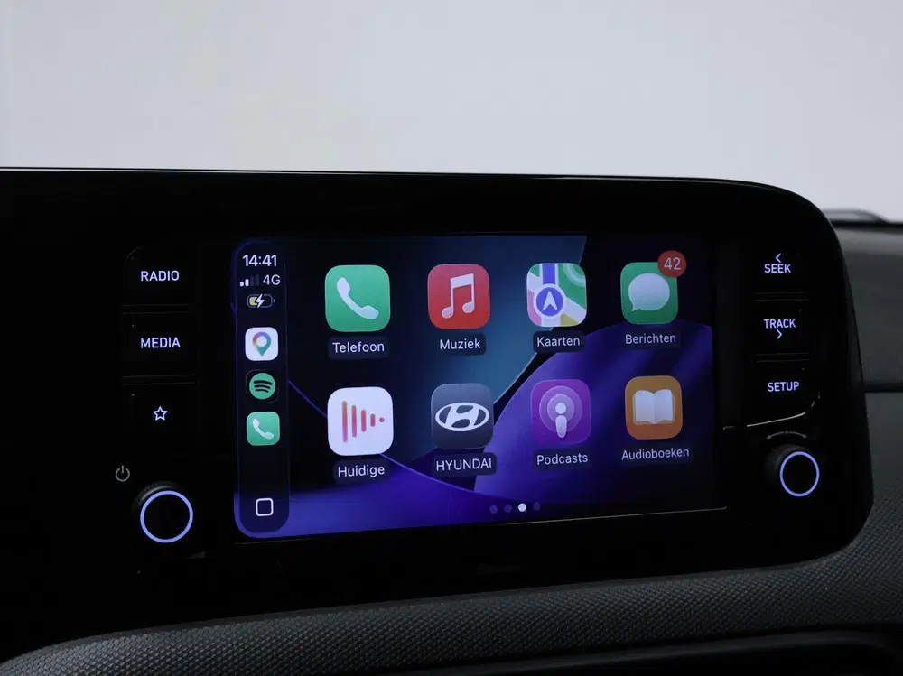 Hyundai i10 1.0 Comfort Sport (APPLE CARPLAY uit 2023, foto 2