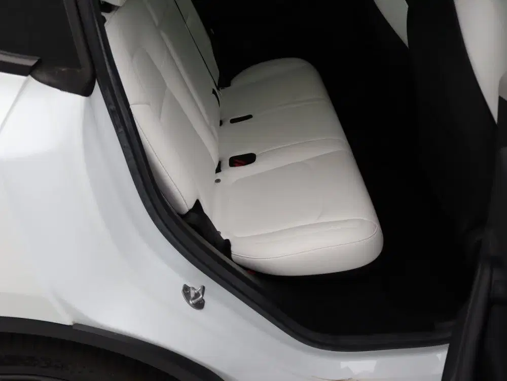 Tesla Model Y Standard RWD Plus 94.2% SoH [ WIT LEDER+AM uit 2023, foto 15