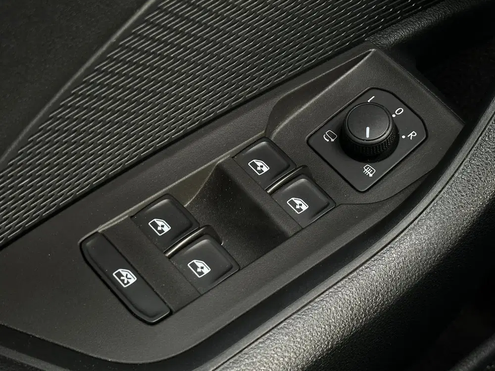 Skoda Octavia 1.0 e-TSI Business Edition uit 2023, foto 11