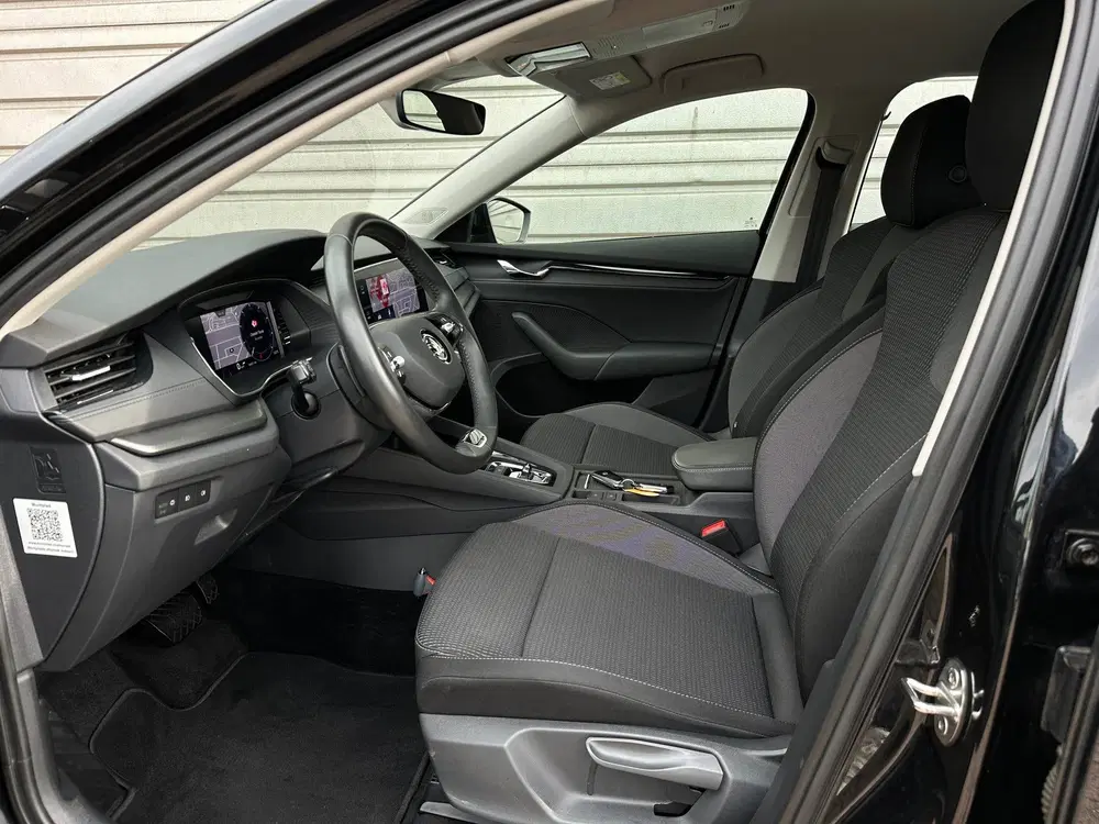 Skoda Octavia 1.0 e-TSI Business Edition uit 2023, foto 12