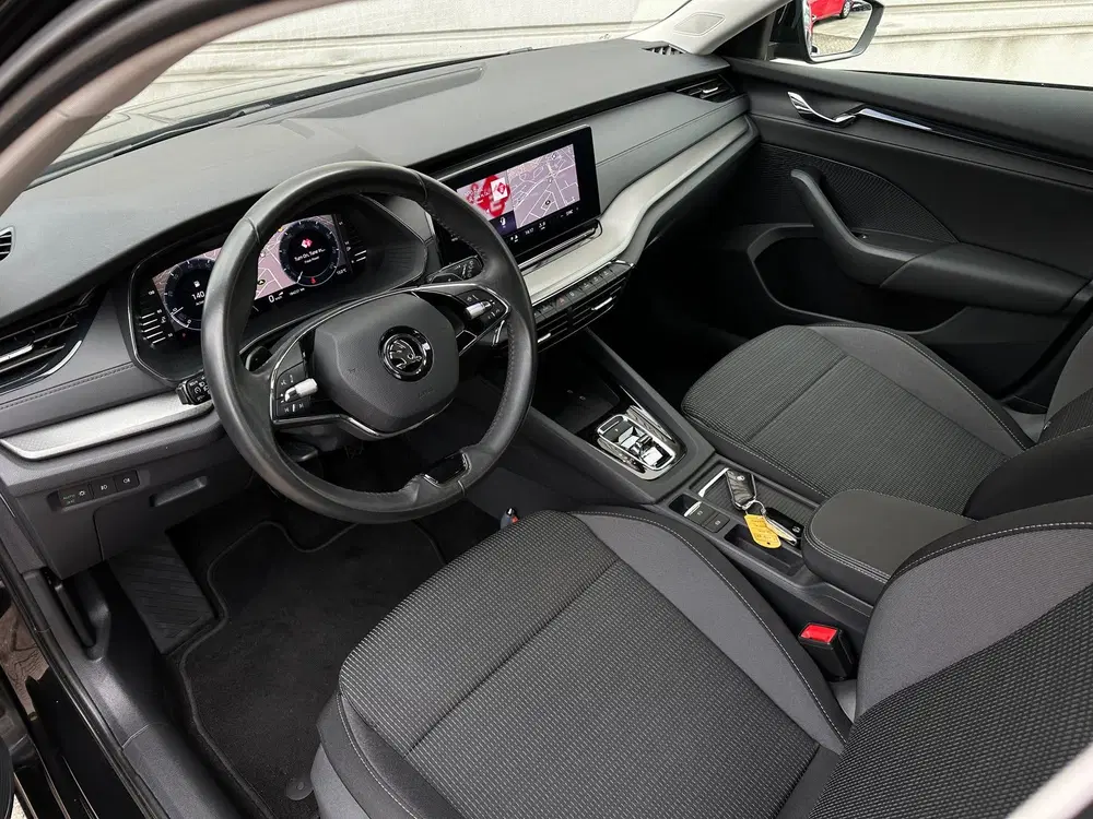 Skoda Octavia 1.0 e-TSI Business Edition uit 2023, foto 3