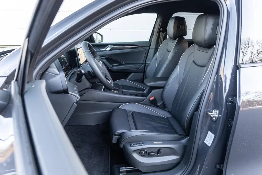 Volkswagen Tiguan 1.5 eHybrid 204pk DSG Life Edition uit 2026, foto 4