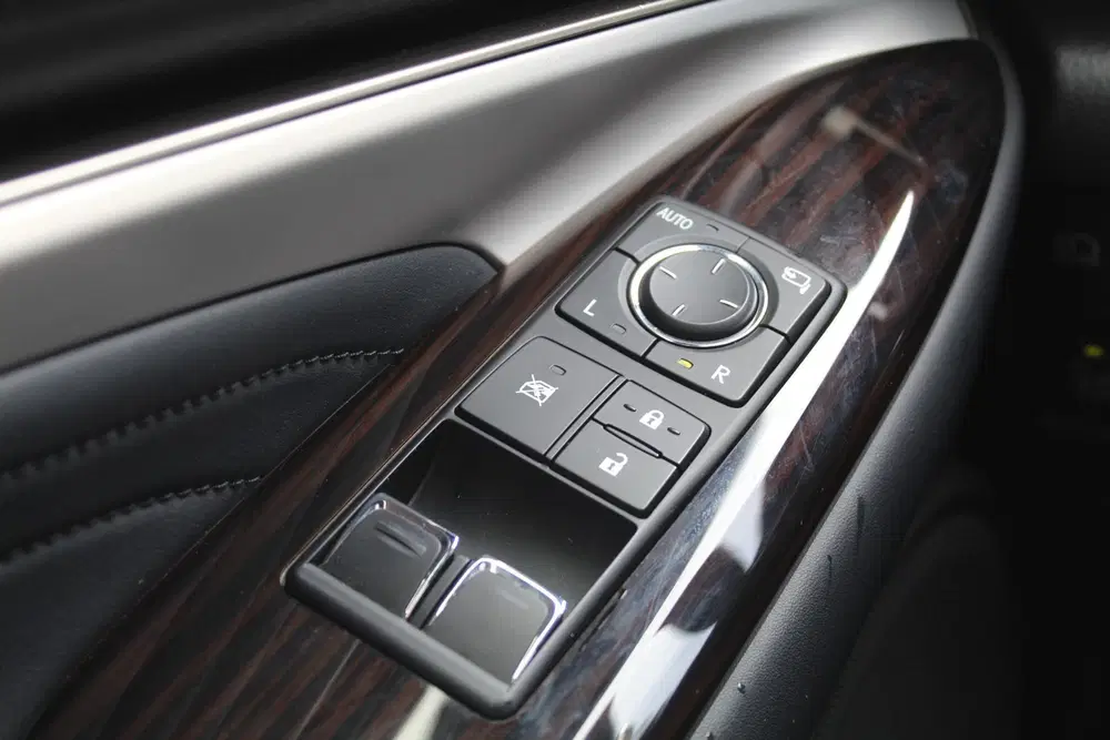 Lexus RC 300h Luxury Line uit 2020, foto 15