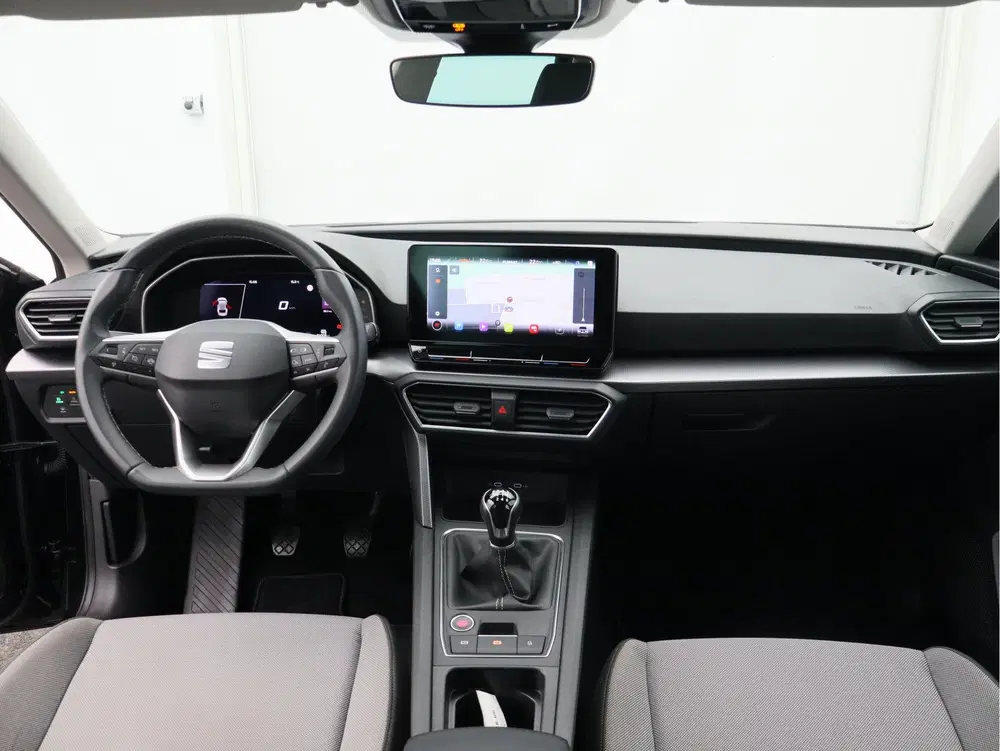 SEAT Leon 1.0 TSI Style Business Intense uit 2023, foto 2