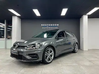 Volkswagen Golf 1.5 TSI R-LINE uit 2019