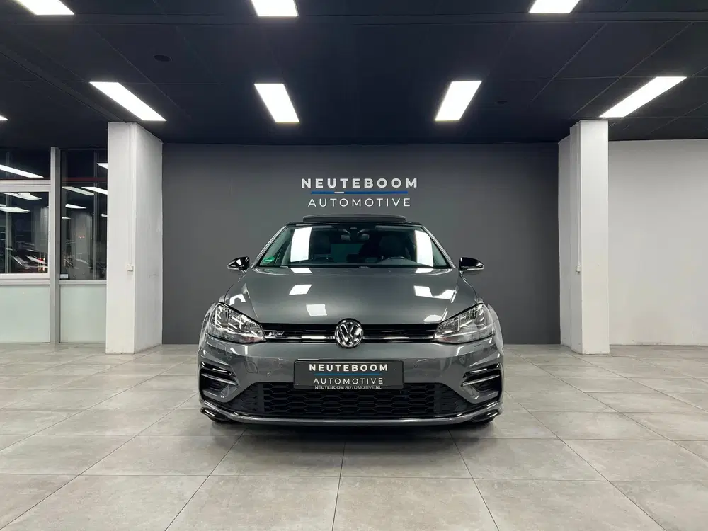 Volkswagen Golf 1.5 TSI R-LINE uit 2019, foto 2