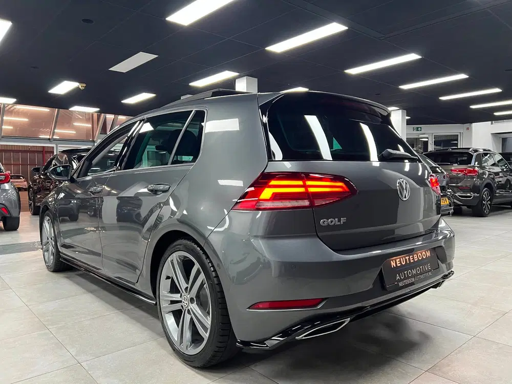Volkswagen Golf 1.5 TSI R-LINE uit 2019, foto 4